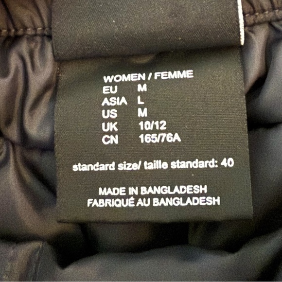 Women’s Black Quilted Skirt - Picture 7 of 7